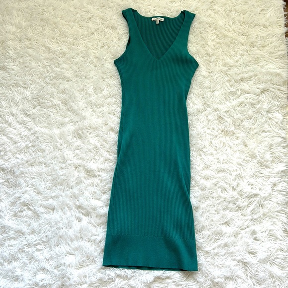 Charlotte Russe Dresses & Skirts - Green Ribbed Dress